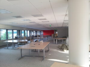 Montage mobilier de bureau en entreprise - BricoSolutions